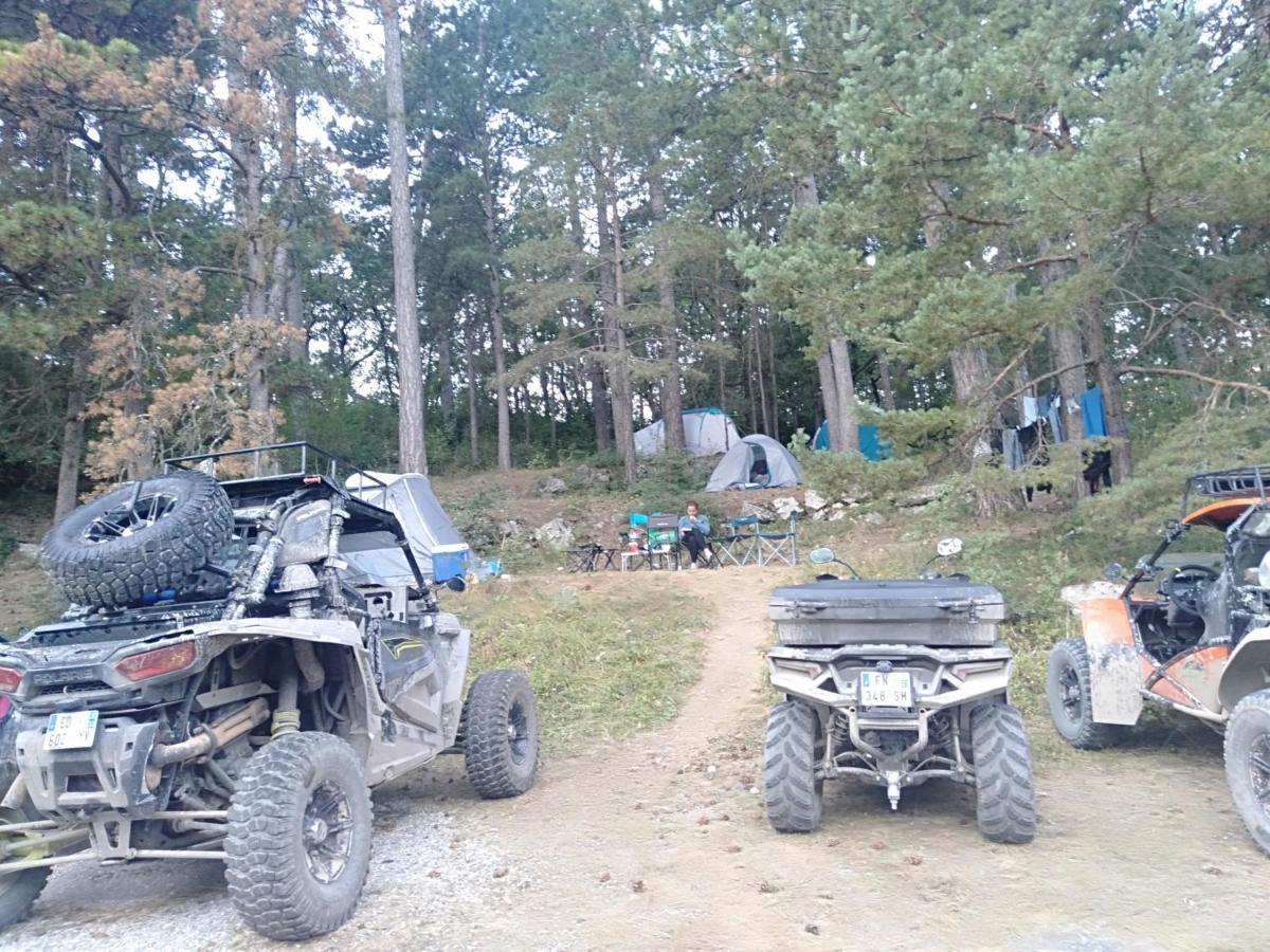 Camping Du Lac Сен-Жульєн-дю-Вердон Екстер'єр фото